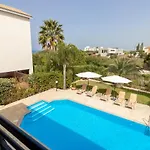 Sandy Villa *