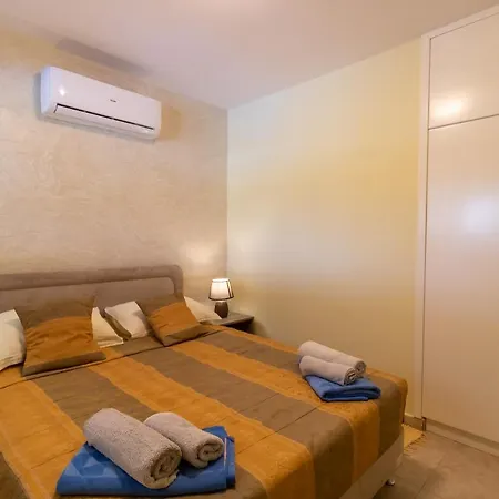 Sandy Villa