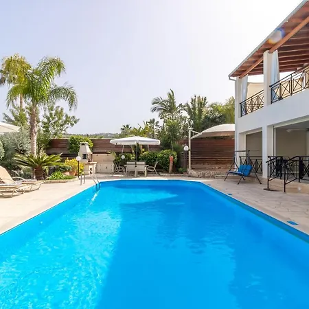 Sandy Villa Polis