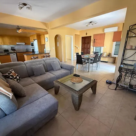 Sandy Villa *